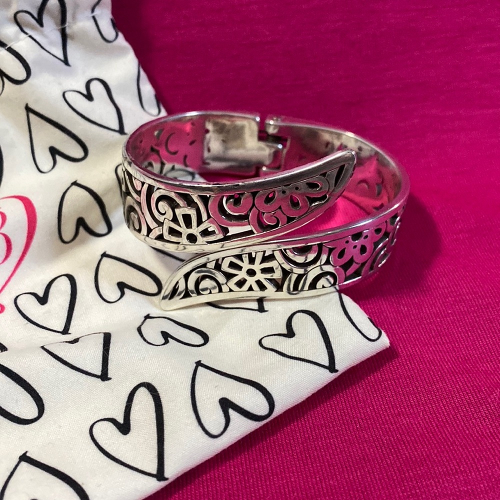 Brighton hinged bangle